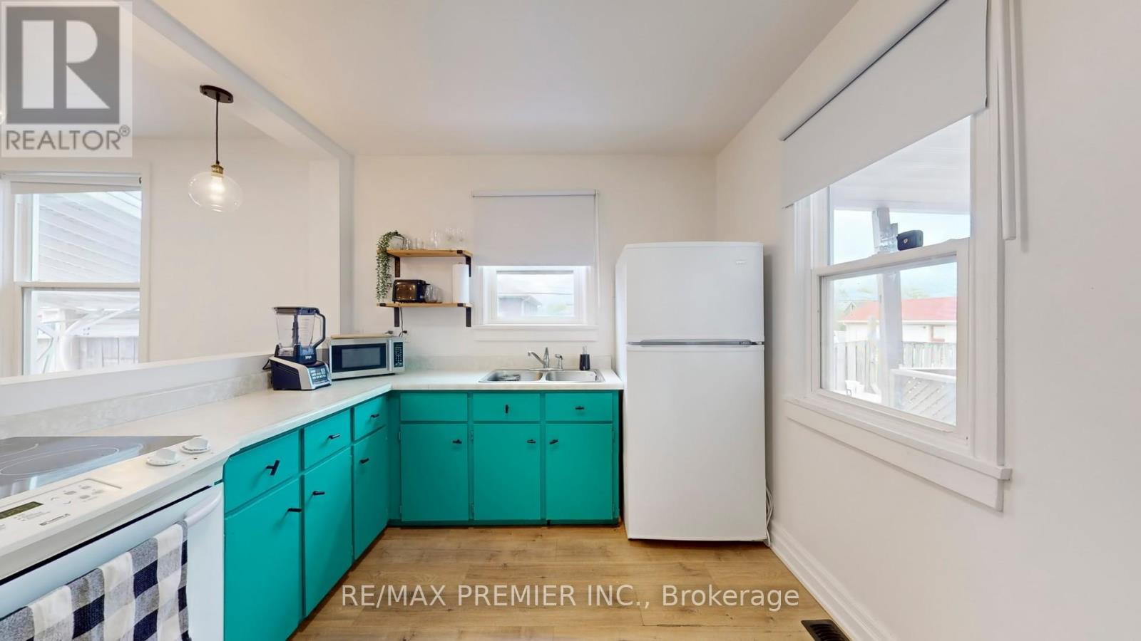 1 Burness Drive, St. Catharines, Ontario  L2P 1J2 - Photo 7 - X12371636