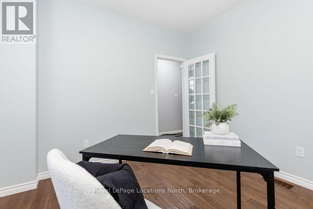 49 Providence Way, Wasaga Beach, Ontario  L9Z 0G3 - Photo 21 - S12371671