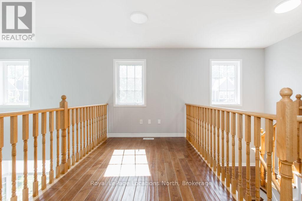 49 Providence Way, Wasaga Beach, Ontario  L9Z 0G3 - Photo 24 - S12371671