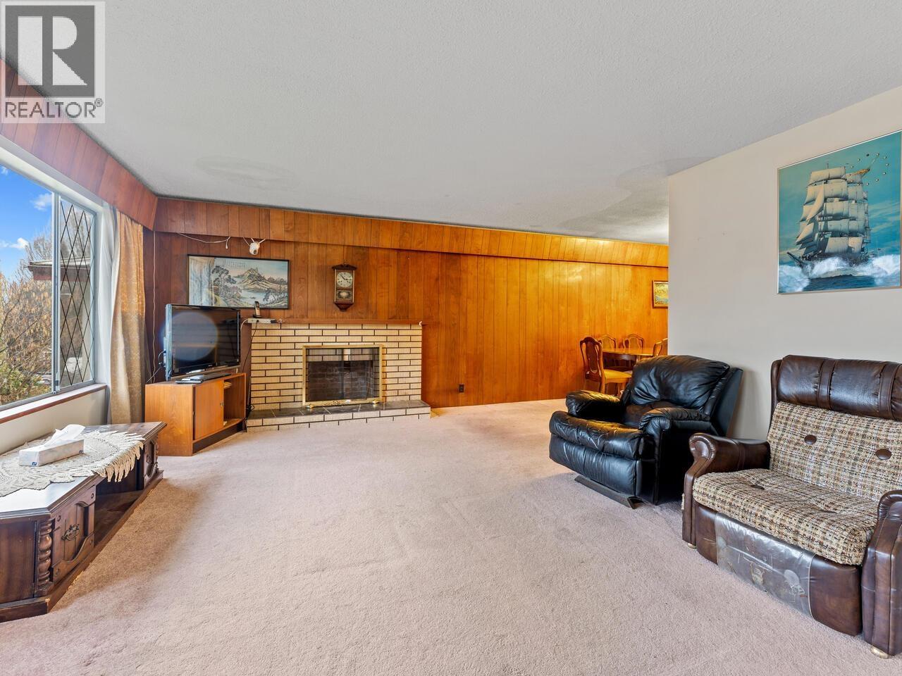 Listing Picture 4 of 21 : 2007 E 2ND AVENUE, Vancouver / 溫哥華 - 魯藝地產 Yvonne Lu Group - MLS Medallion Club Member