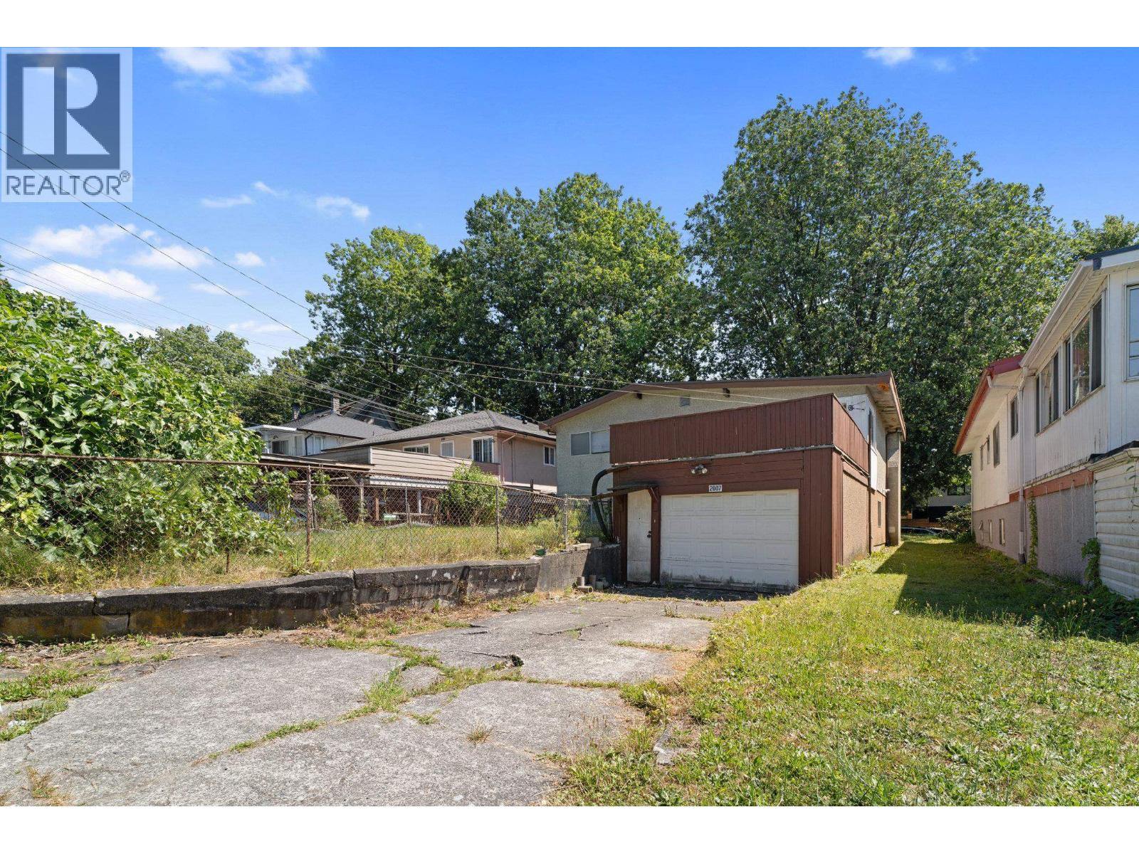 Listing Picture 21 of 21 : 2007 E 2ND AVENUE, Vancouver / 溫哥華 - 魯藝地產 Yvonne Lu Group - MLS Medallion Club Member