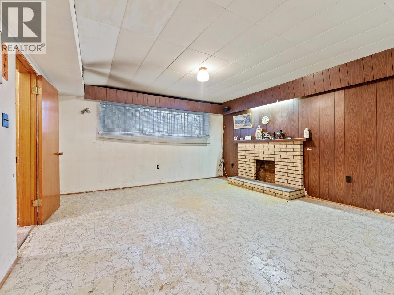 Listing Picture 13 of 21 : 2007 E 2ND AVENUE, Vancouver / 溫哥華 - 魯藝地產 Yvonne Lu Group - MLS Medallion Club Member