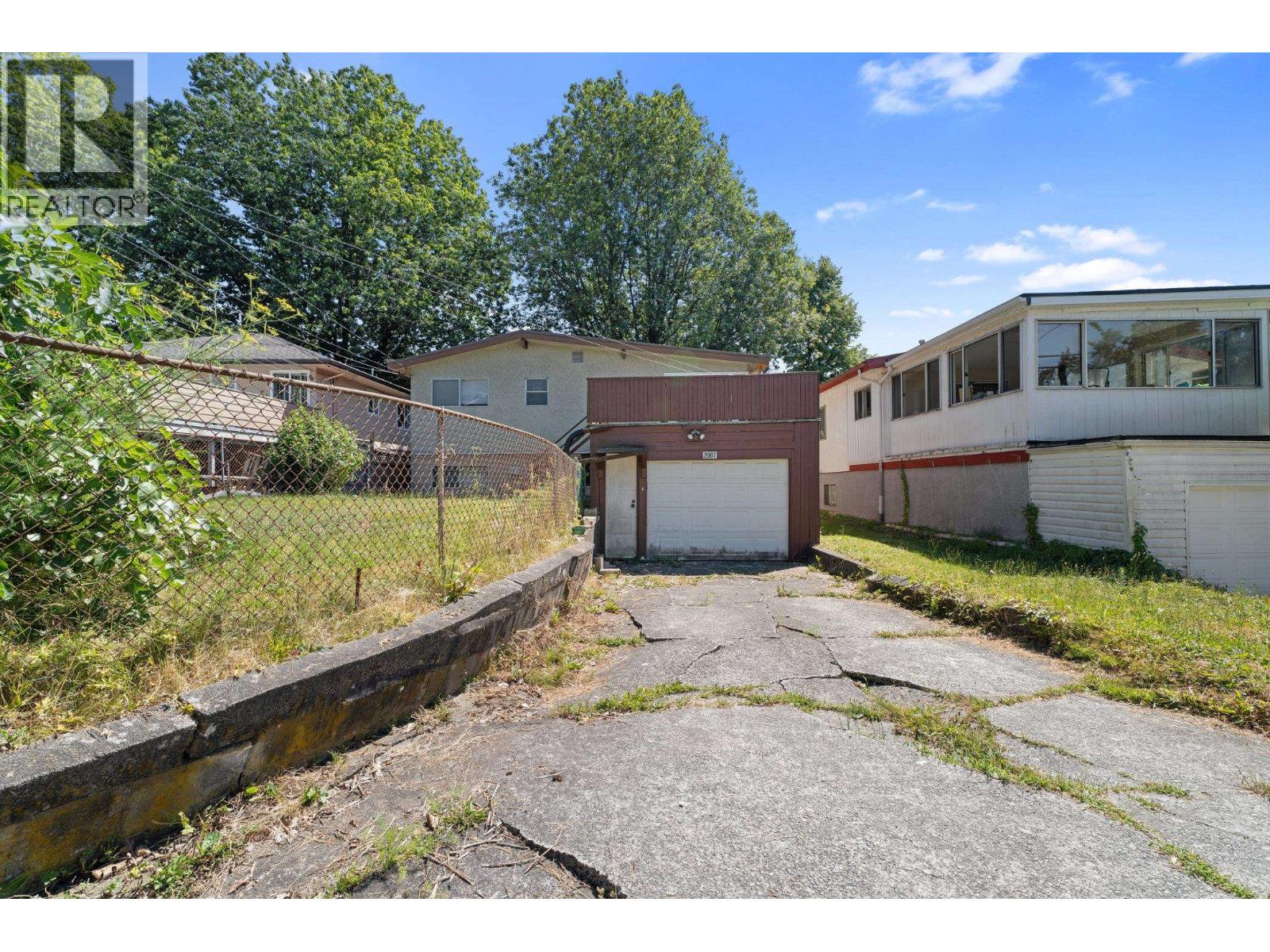 Listing Picture 20 of 21 : 2007 E 2ND AVENUE, Vancouver / 溫哥華 - 魯藝地產 Yvonne Lu Group - MLS Medallion Club Member