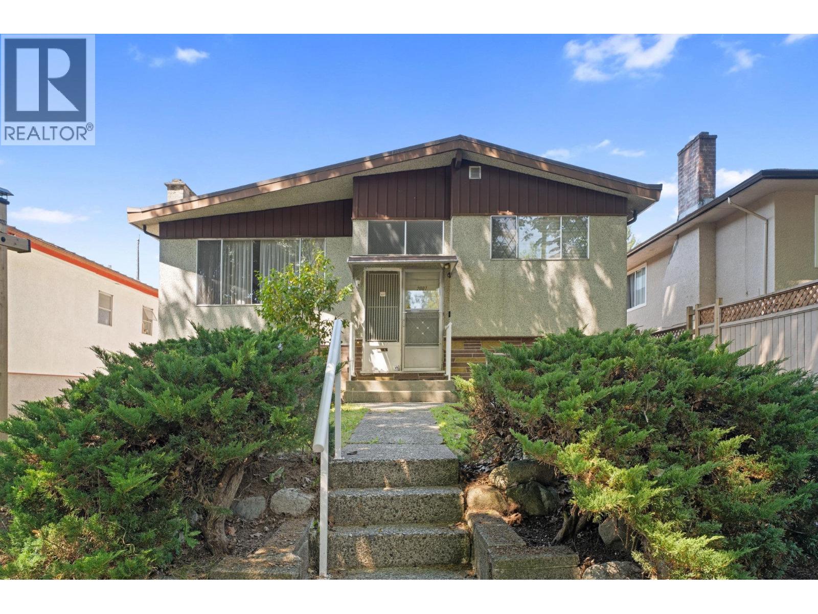 2007 E 2ND AVENUE, Vancouver