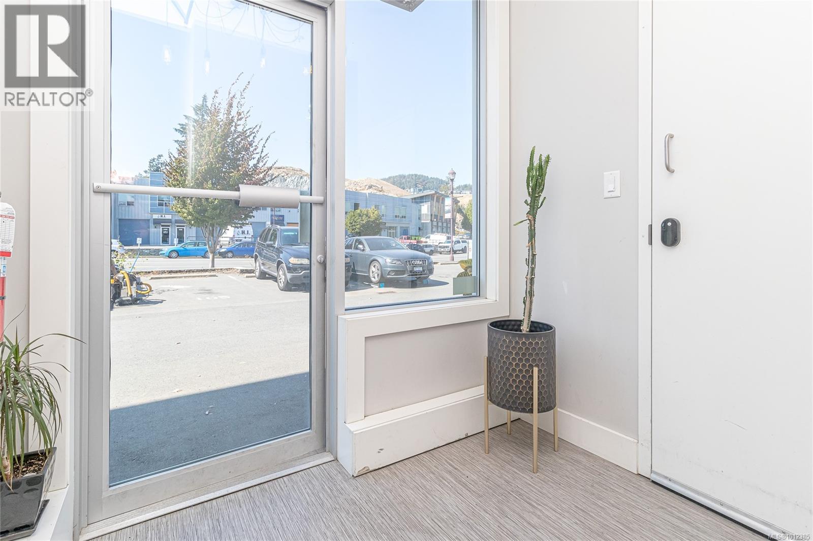 107 2785 Leigh Rd, Langford, British Columbia  V9B 2Y5 - Photo 2 - 1012385