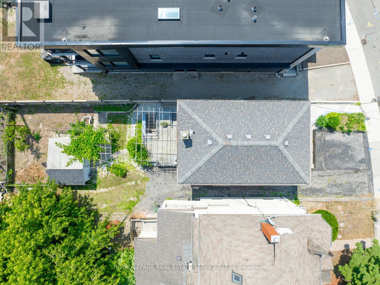 393 Glenholme Avenue, Toronto, Ontario  M6E 3E6 - Photo 31 - C12371659