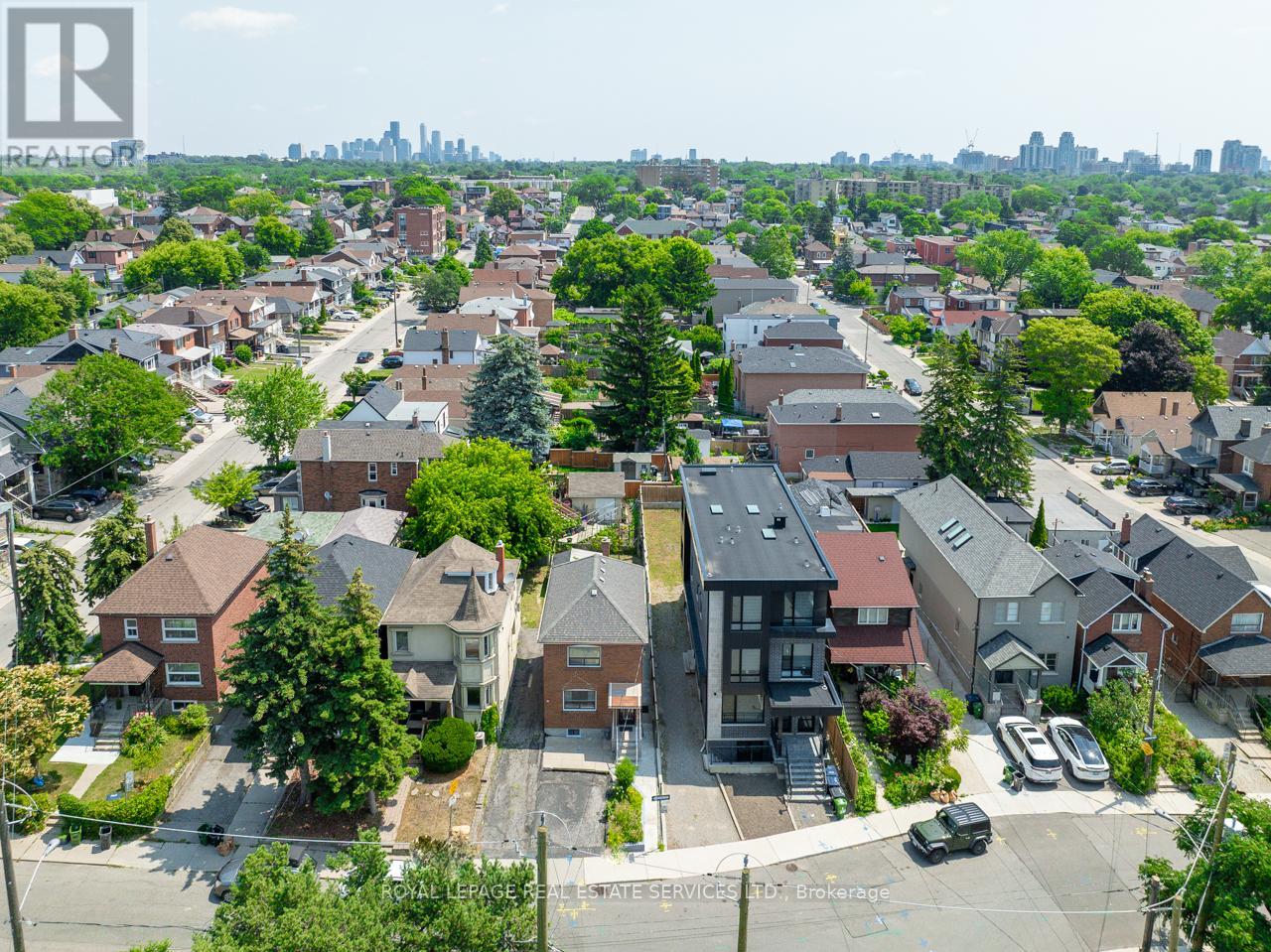 393 Glenholme Avenue, Toronto, Ontario  M6E 3E6 - Photo 32 - C12371659