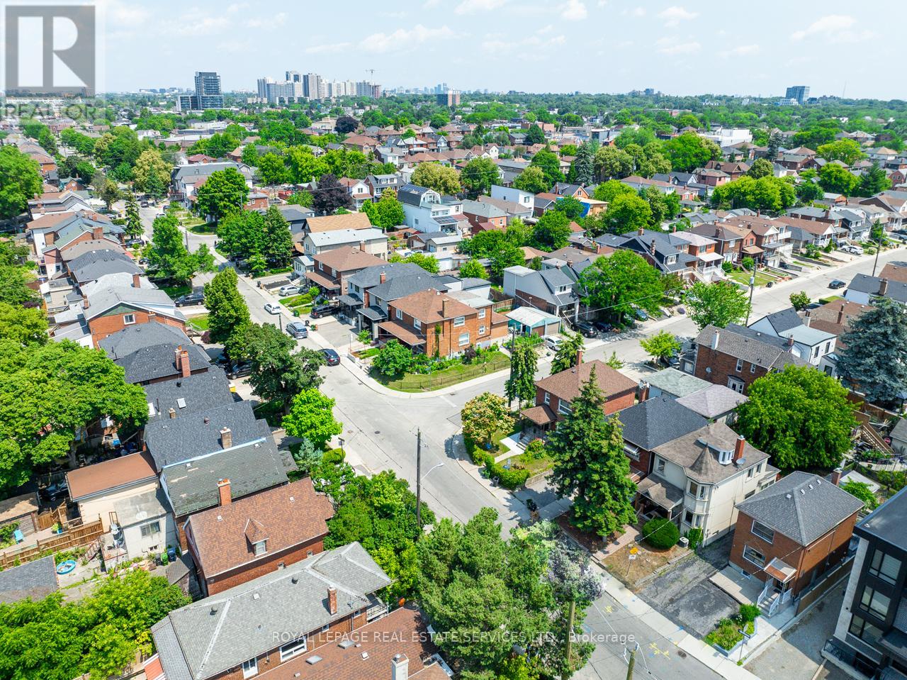 393 Glenholme Avenue, Toronto, Ontario  M6E 3E6 - Photo 34 - C12371659