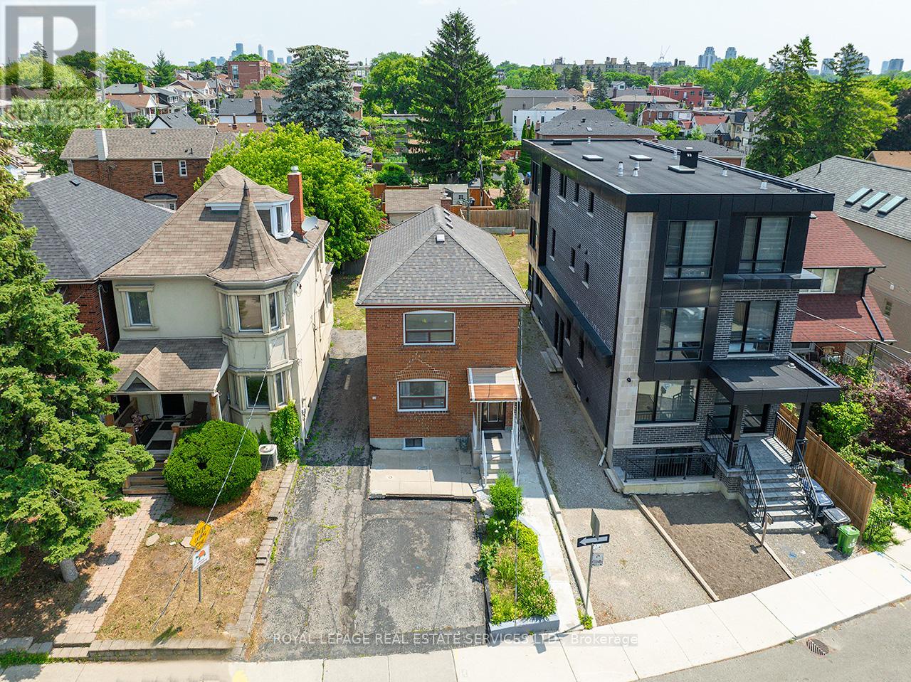 393 Glenholme Avenue, Toronto, Ontario  M6E 3E6 - Photo 37 - C12371659