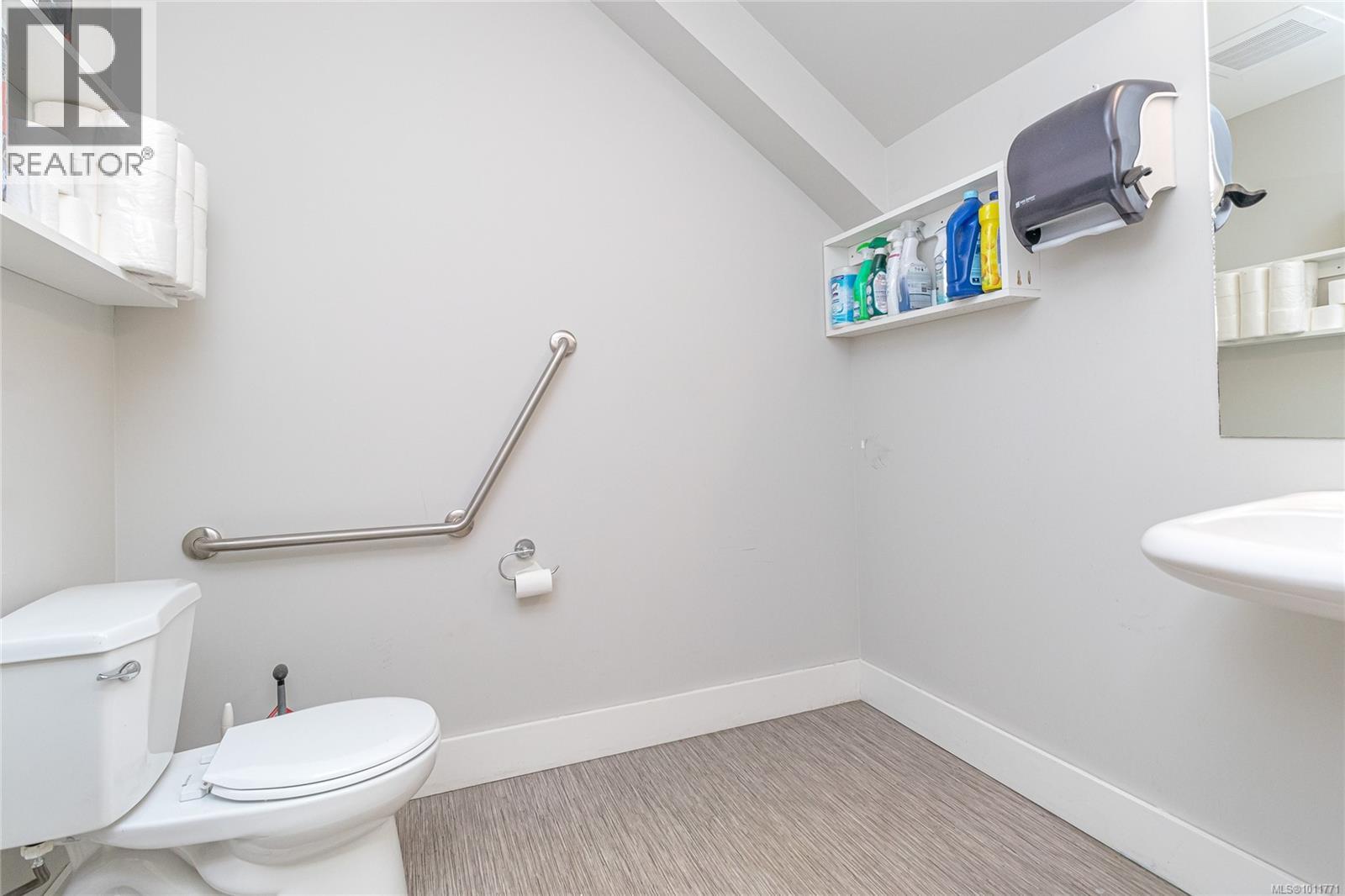 107 2785 Leigh Rd, Langford, British Columbia  V9B 2Y5 - Photo 26 - 1011771