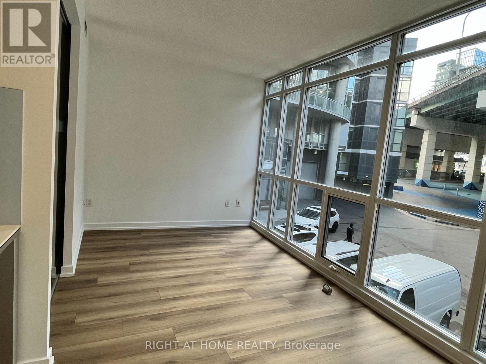 202 - 38 Dan Leckie Way, Toronto (Waterfront Communities), Ontario  M5V 2V6 - Photo 21 - C12365145
