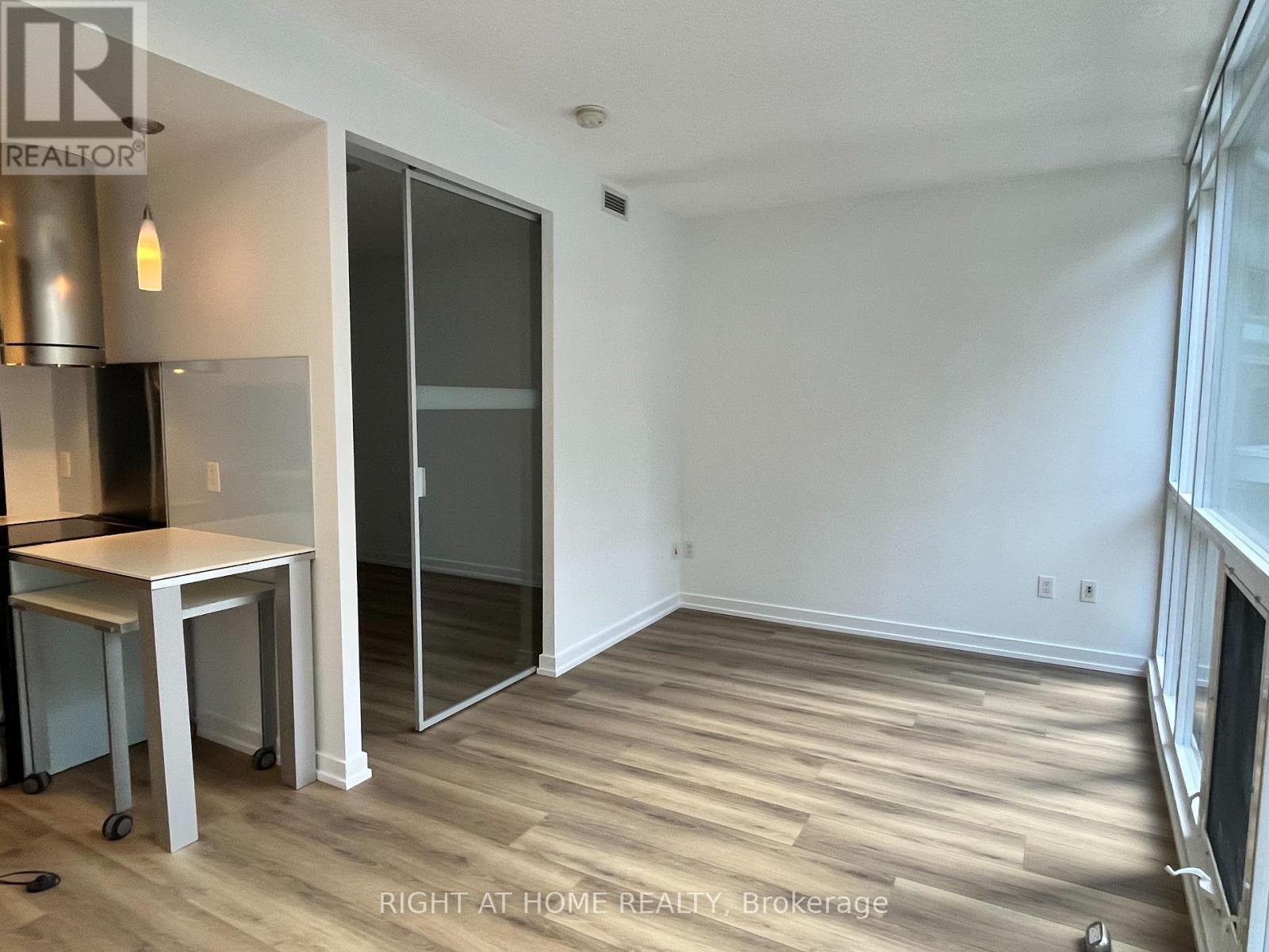 202 - 38 Dan Leckie Way, Toronto (Waterfront Communities), Ontario  M5V 2V6 - Photo 20 - C12365145