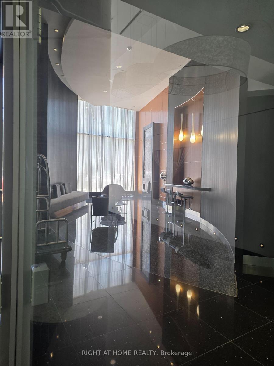 202 - 38 Dan Leckie Way, Toronto (Waterfront Communities), Ontario  M5V 2V6 - Photo 37 - C12365145