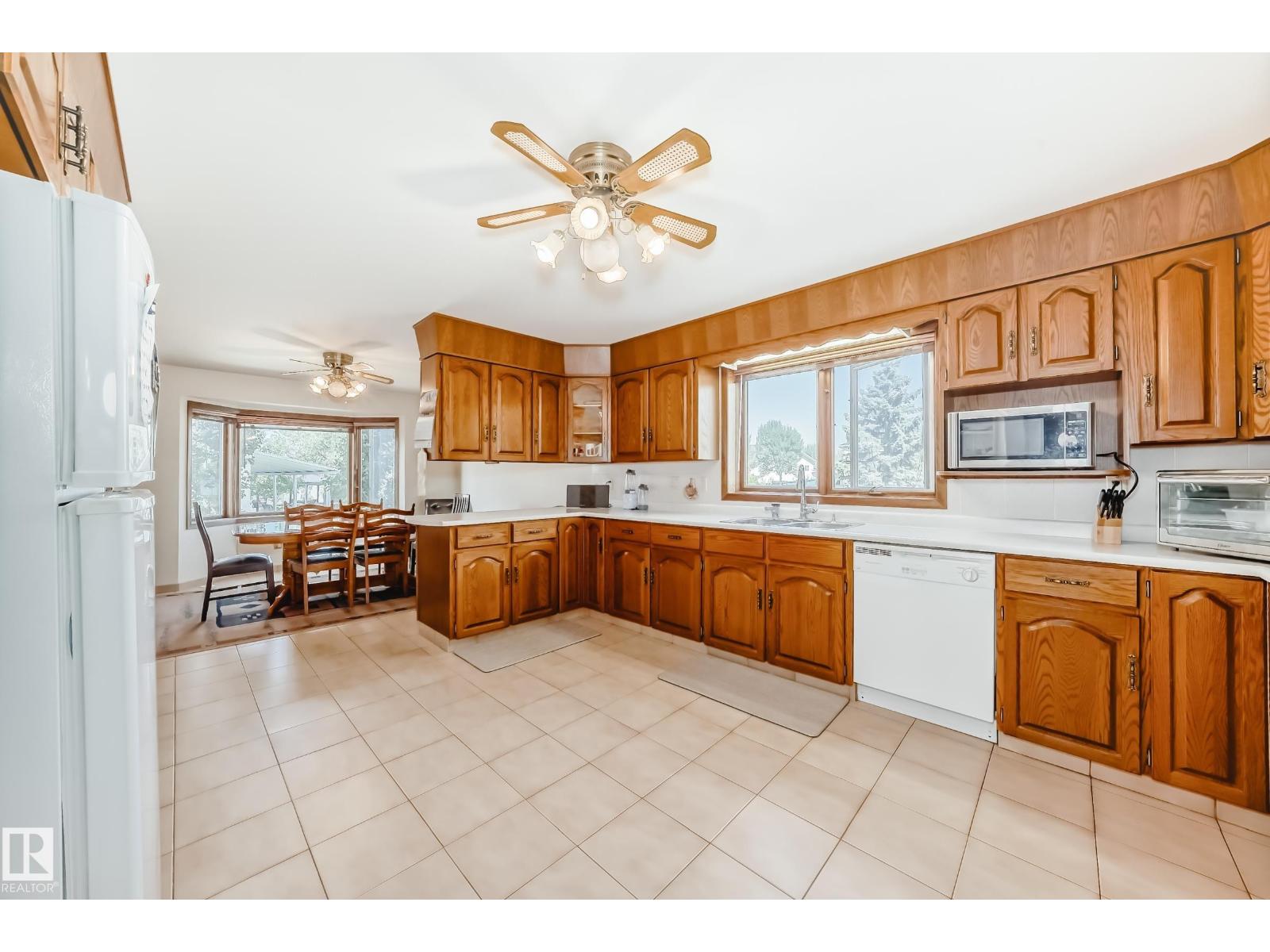 8714 152b Av Nw, Edmonton, Alberta  T5E 6H2 - Photo 12 - E4455437