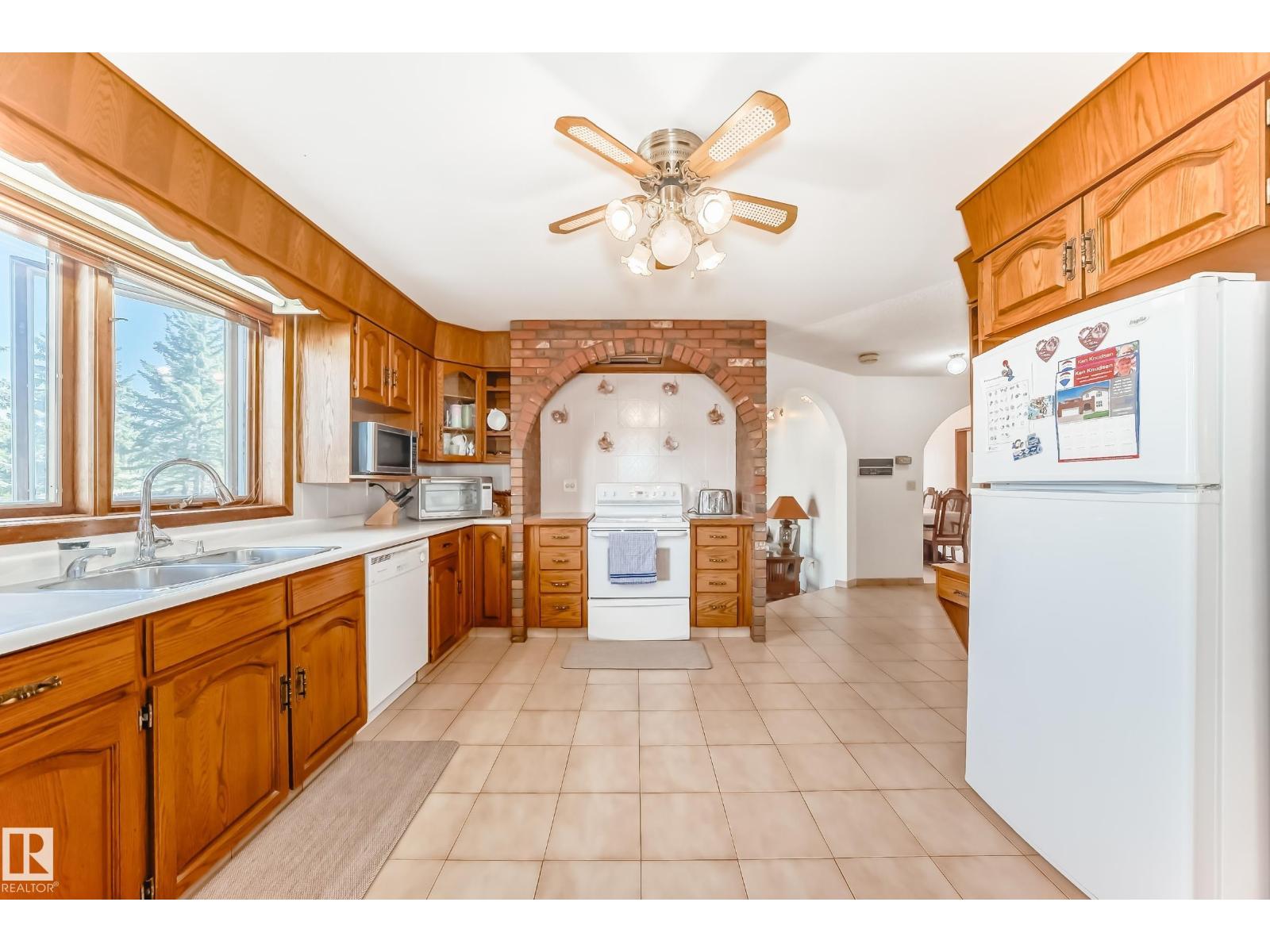 8714 152b Av Nw, Edmonton, Alberta  T5E 6H2 - Photo 7 - E4455437