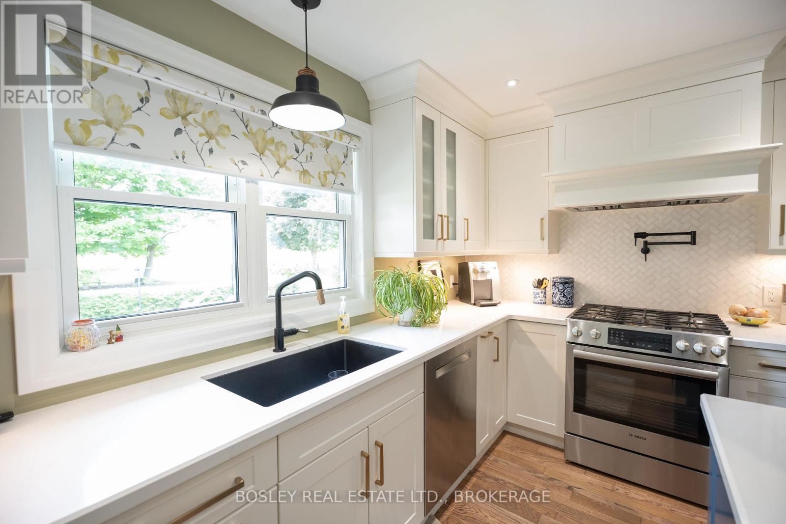 14796 Niagara River Parkway, Niagara-On-The-Lake, Ontario  L0S 1J0 - Photo 32 - X12366602