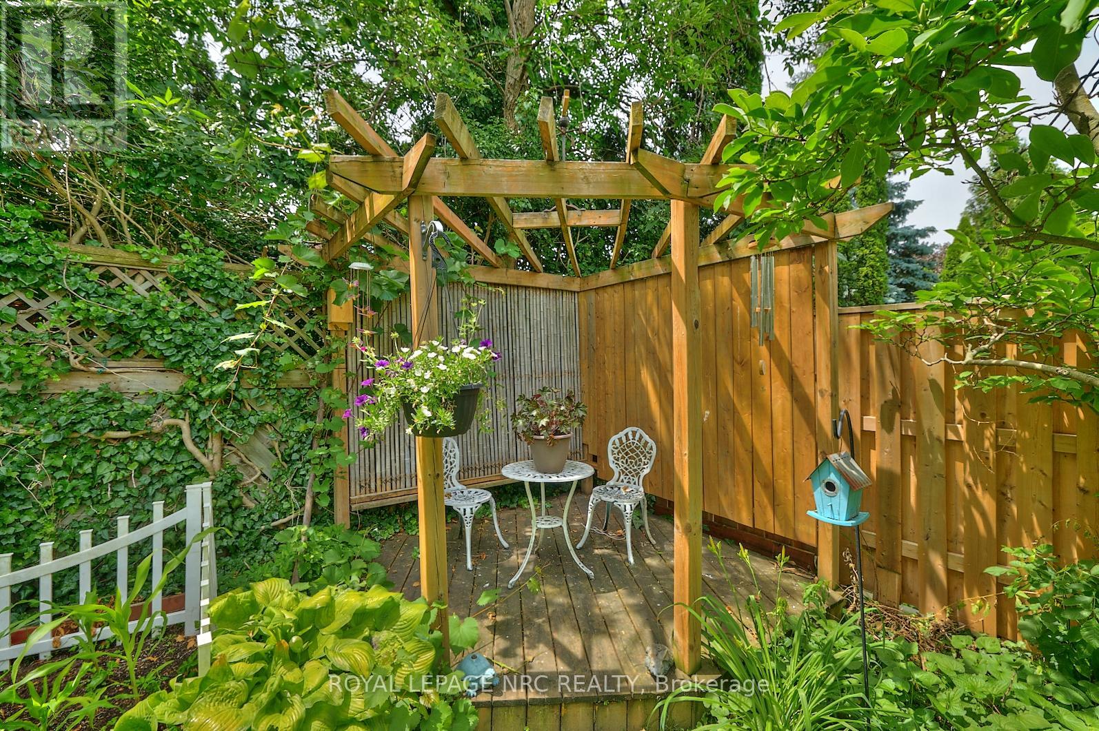 32 The Promenade Road, Niagara-On-The-Lake, Ontario  L0S 1J0 - Photo 29 - X12370433