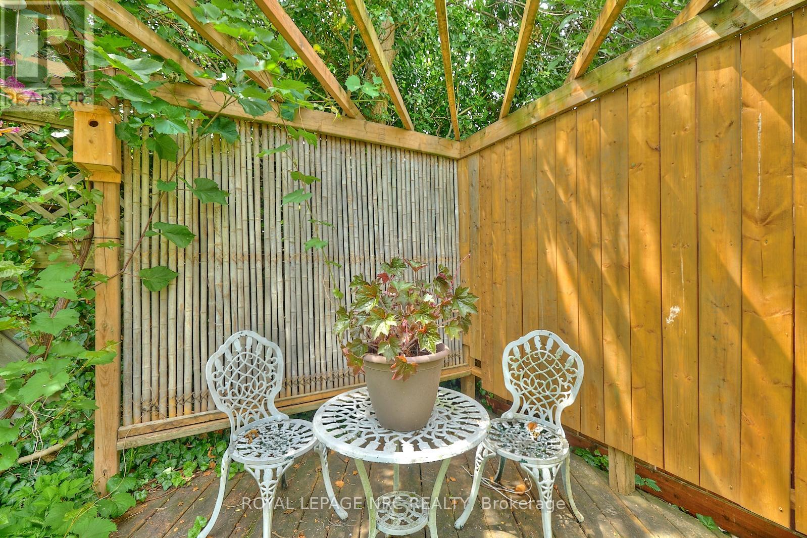 32 The Promenade Road, Niagara-On-The-Lake, Ontario  L0S 1J0 - Photo 30 - X12370433