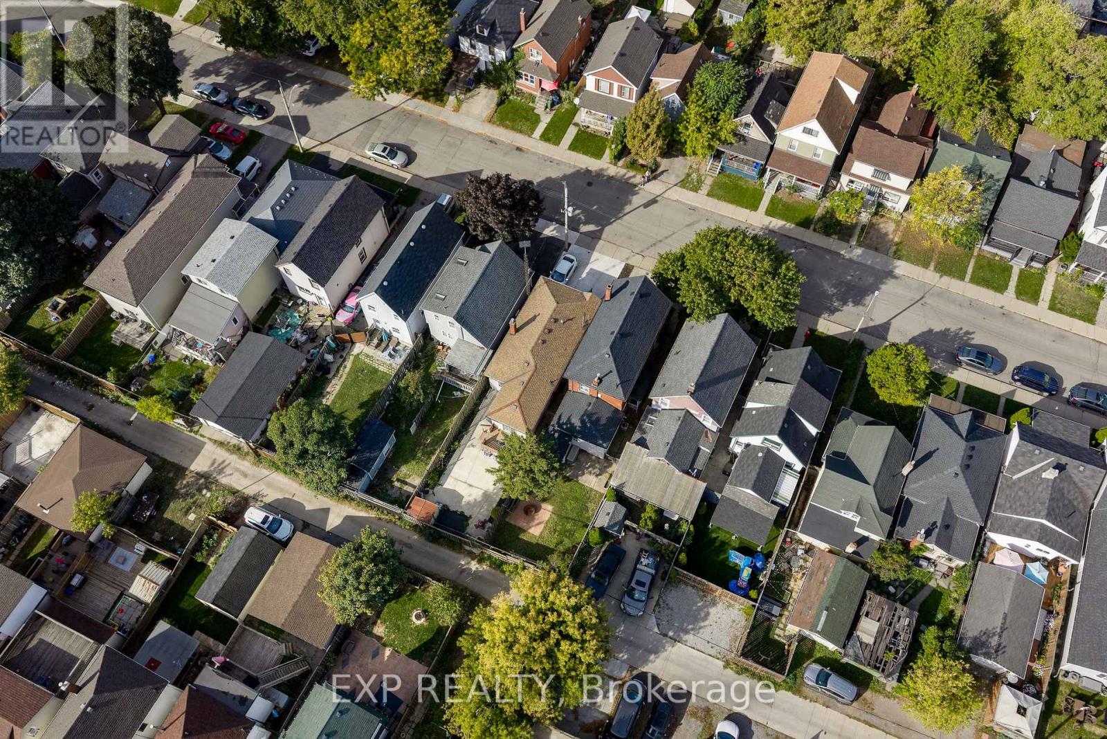 200 Kensington Avenue N, Hamilton, Ontario  L8L 7N7 - Photo 6 - X12371329