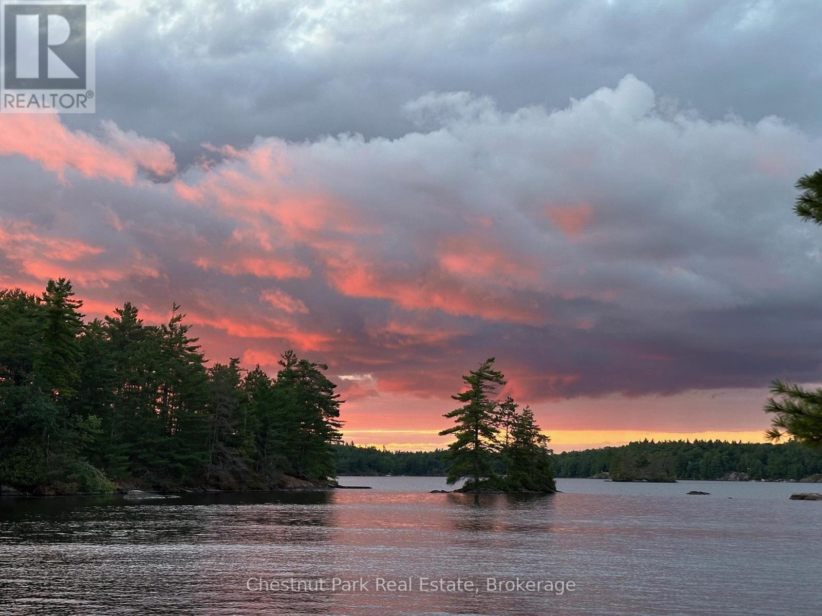 10 Island 21kl, Gravenhurst, Ontario  P0E 1G0 - Photo 2 - X12371731