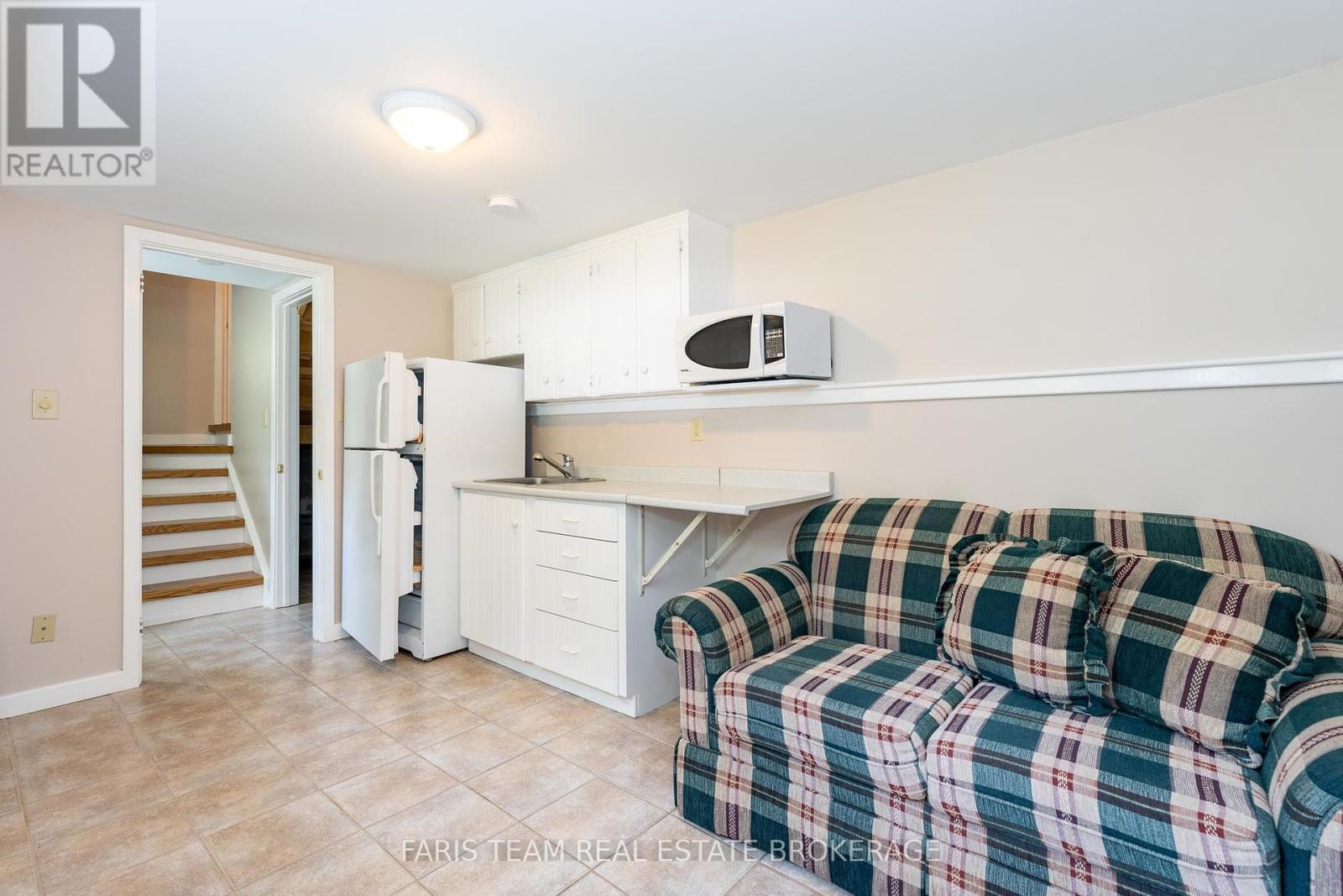 223 Denney Drive, Essa, Ontario  L3W 0T9 - Photo 31 - N12371720