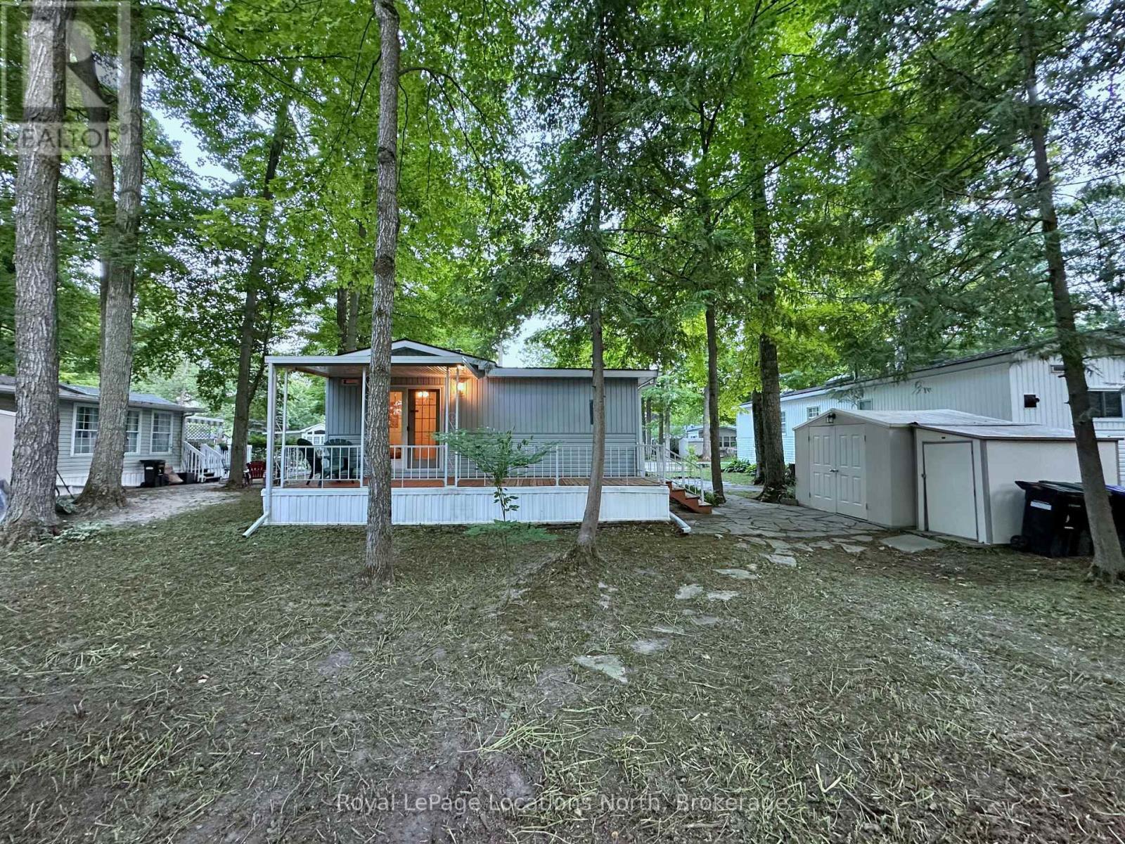 35 The Boardwalk, Wasaga Beach, Ontario  L9Z 3A8 - Photo 12 - S12348263