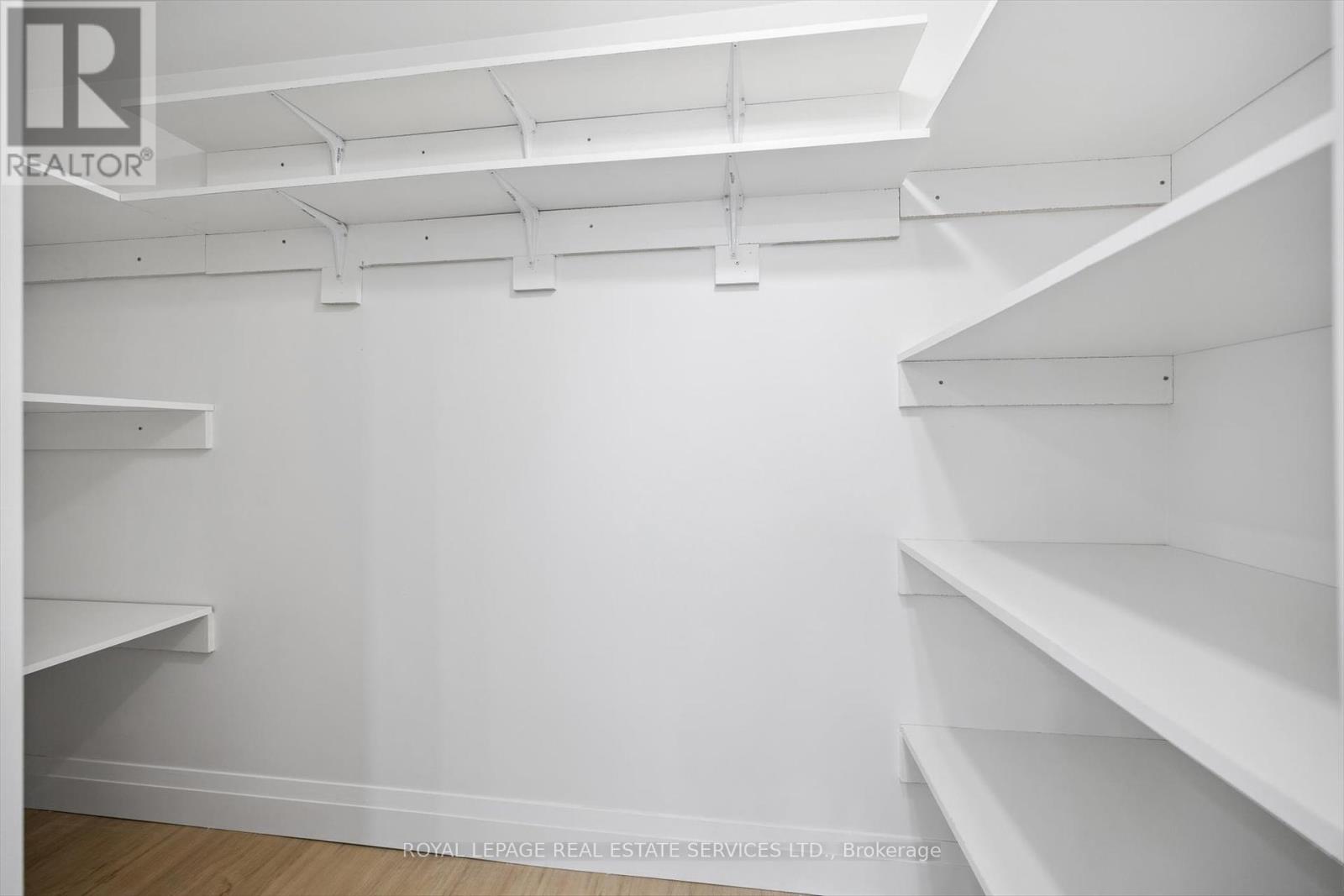 Bsmt Apt - 3872 Densbury Drive, Mississauga, Ontario  L5N 6Y9 - Photo 18 - W12371706