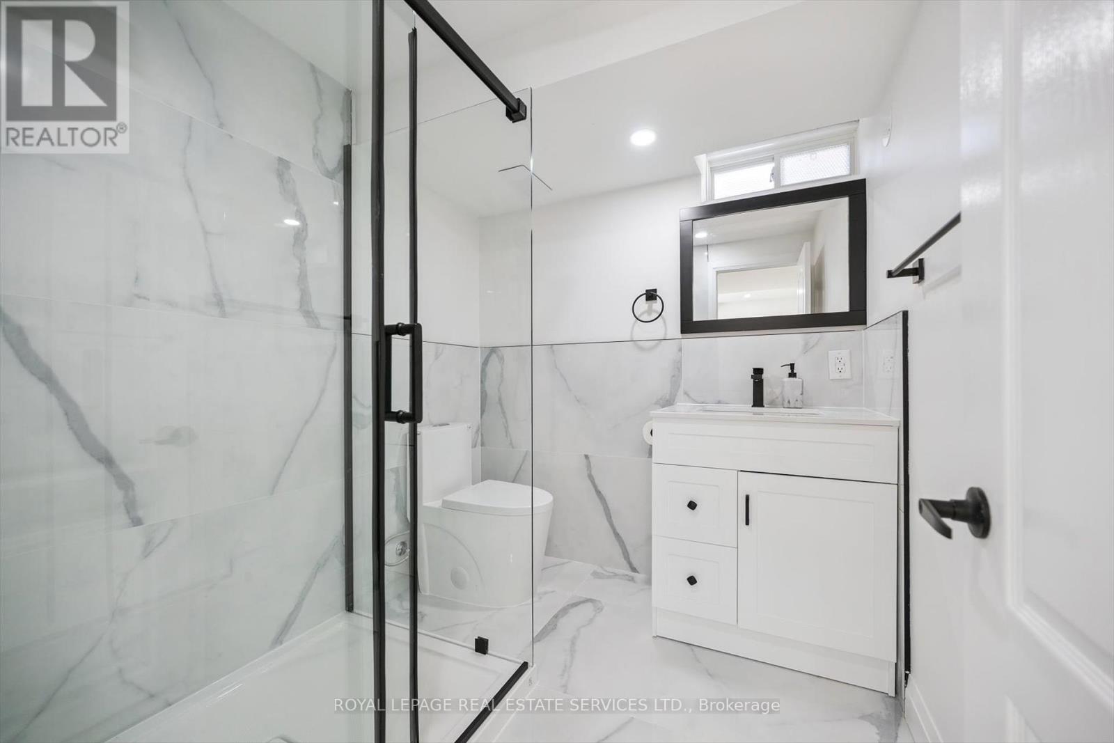 Bsmt Apt - 3872 Densbury Drive, Mississauga, Ontario  L5N 6Y9 - Photo 21 - W12371706