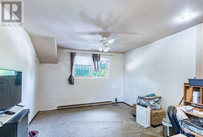 9 Crestview Avenue, Brampton, Ontario  L6R 2R7 - Photo 17 - W12371707