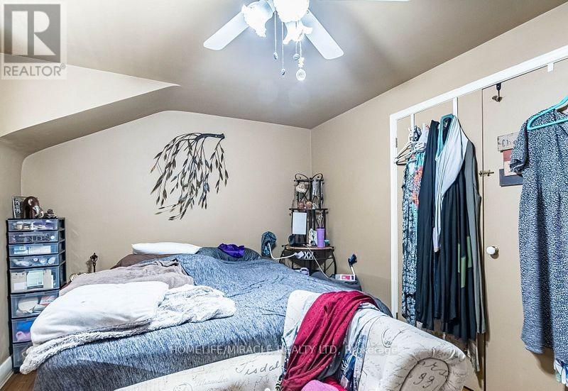 9 Crestview Avenue, Brampton, Ontario  L6R 2R7 - Photo 21 - W12371707