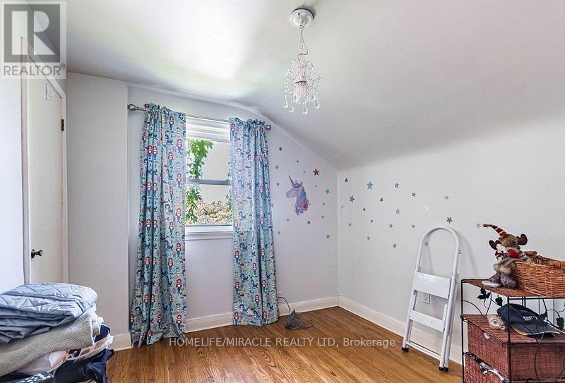 9 Crestview Avenue, Brampton, Ontario  L6R 2R7 - Photo 22 - W12371707