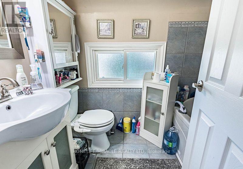 9 Crestview Avenue, Brampton, Ontario  L6R 2R7 - Photo 26 - W12371707