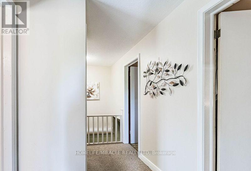 9 Crestview Avenue, Brampton, Ontario  L6R 2R7 - Photo 27 - W12371707