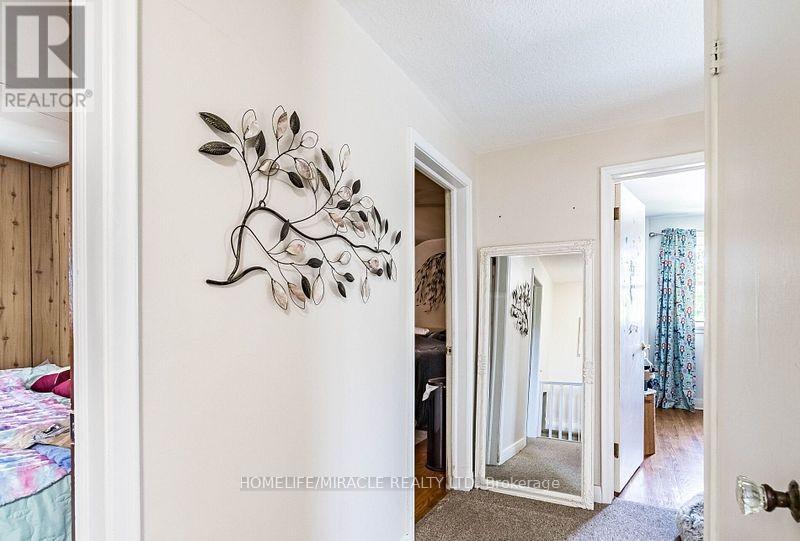 9 Crestview Avenue, Brampton, Ontario  L6R 2R7 - Photo 28 - W12371707