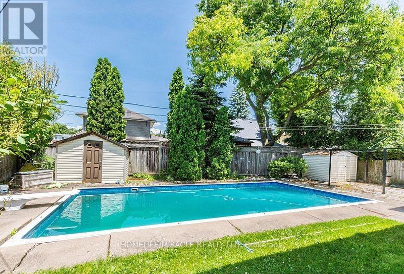 9 Crestview Avenue, Brampton, Ontario  L6R 2R7 - Photo 35 - W12371707
