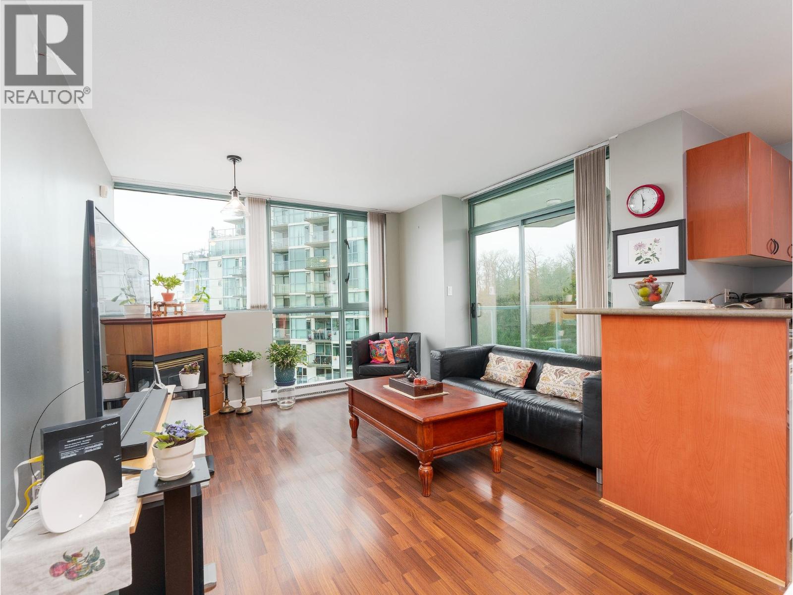 901 2763 Chandlery Place, Vancouver, British Columbia  V5S 4V4 - Photo 1 - R2997017