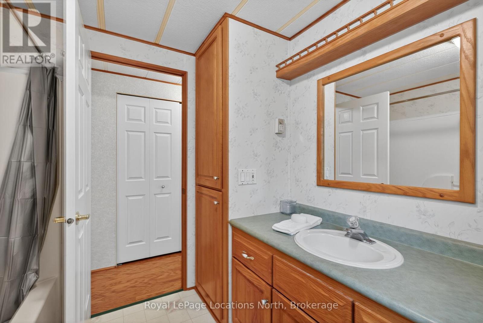 35 The Boardwalk, Wasaga Beach, Ontario  L9Z 3A8 - Photo 27 - S12348263