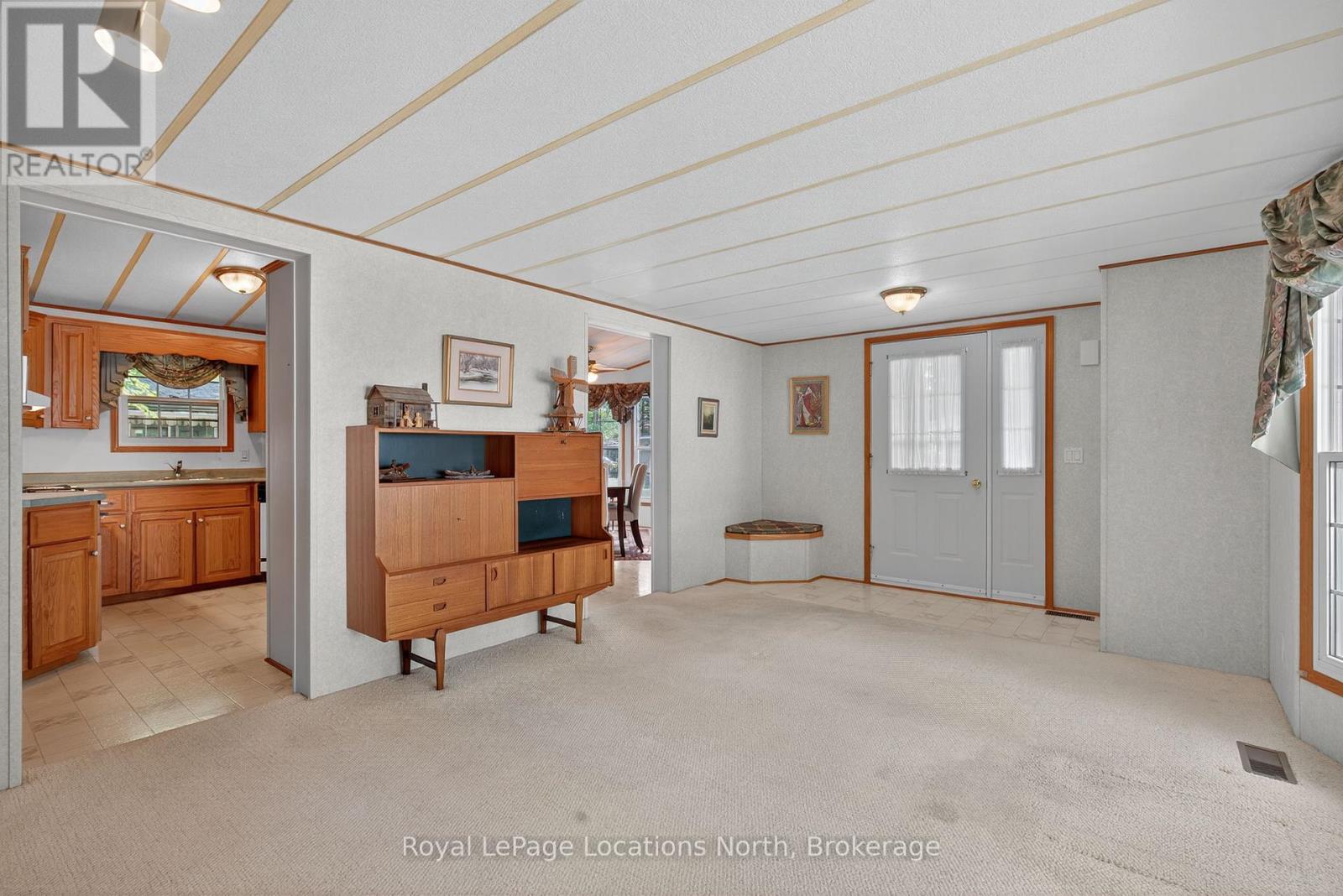 35 The Boardwalk, Wasaga Beach, Ontario  L9Z 3A8 - Photo 19 - S12348263