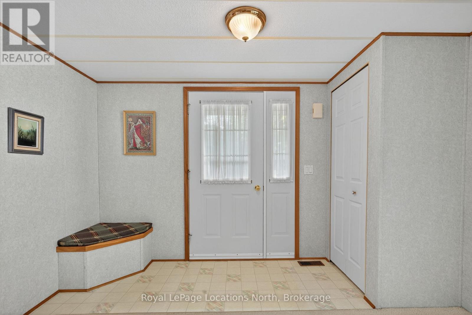 35 The Boardwalk, Wasaga Beach, Ontario  L9Z 3A8 - Photo 16 - S12348263