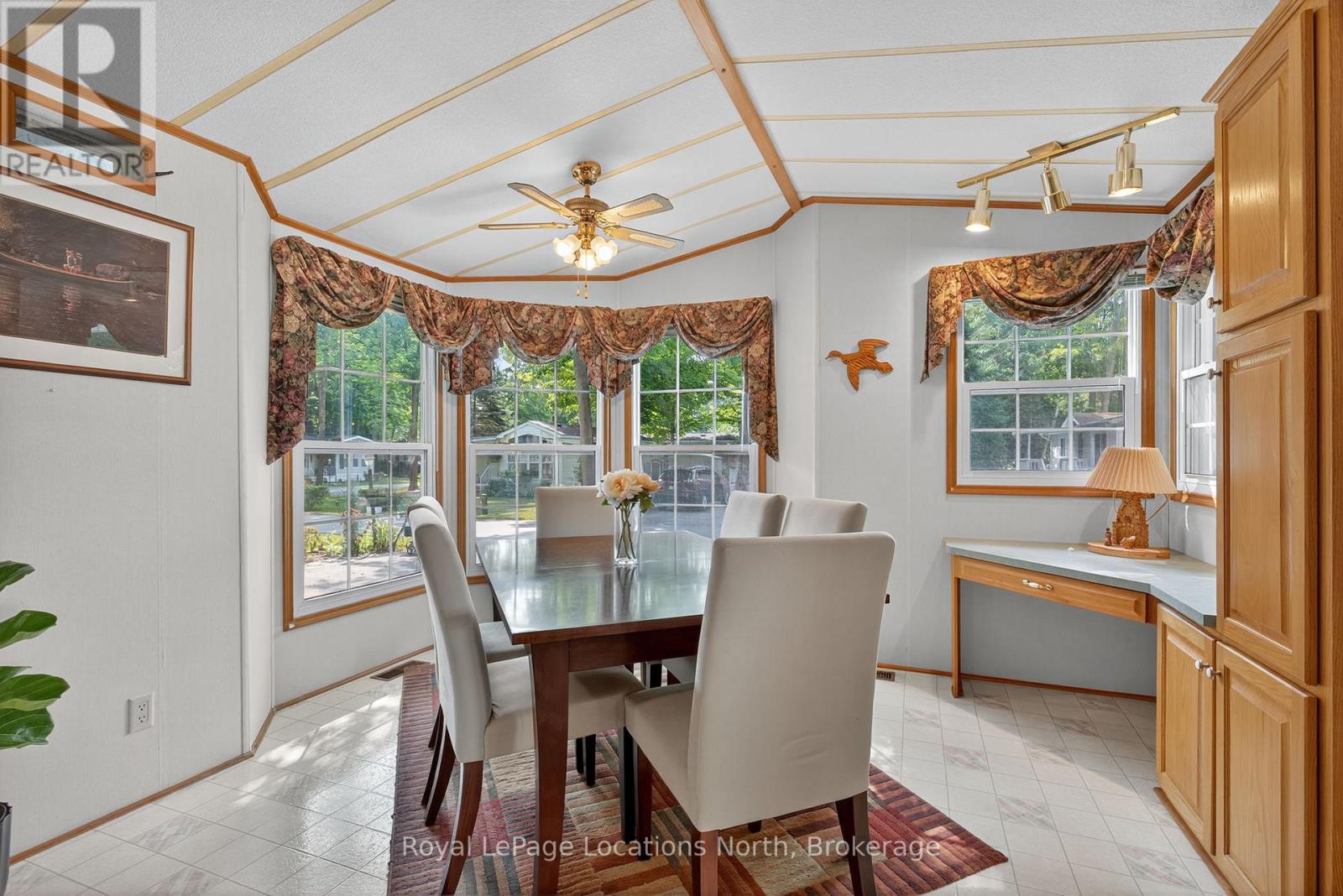 35 The Boardwalk, Wasaga Beach, Ontario  L9Z 3A8 - Photo 25 - S12348263