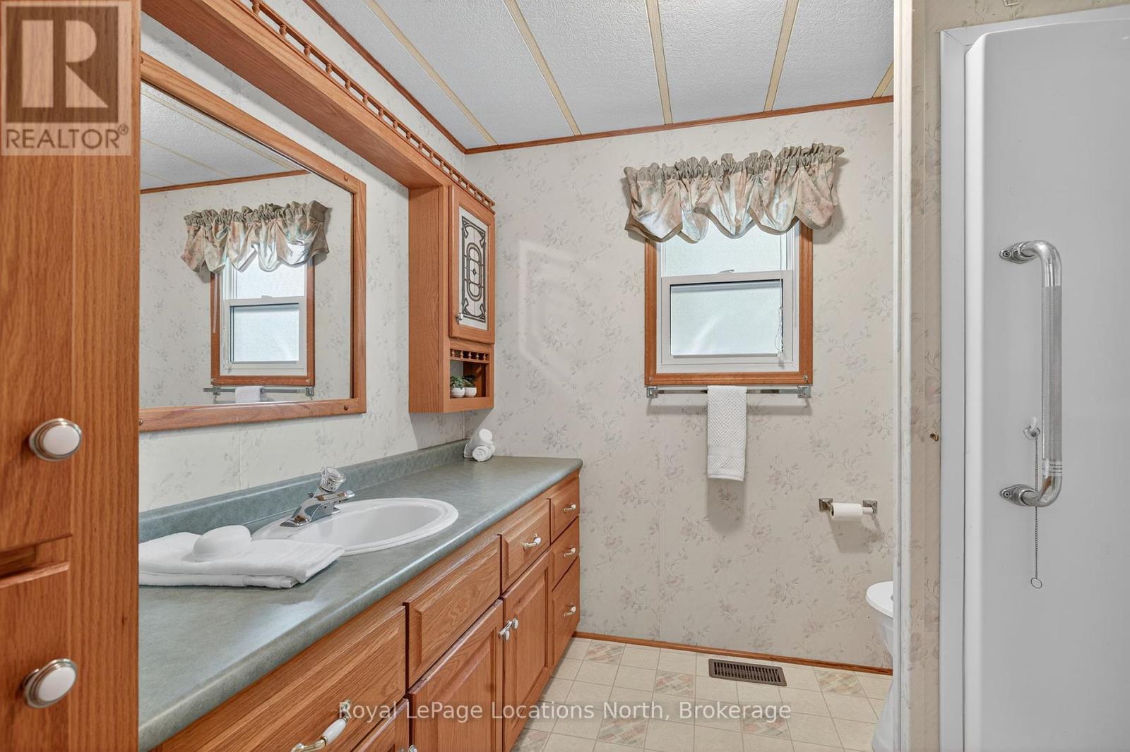 35 The Boardwalk, Wasaga Beach, Ontario  L9Z 3A8 - Photo 28 - S12348263