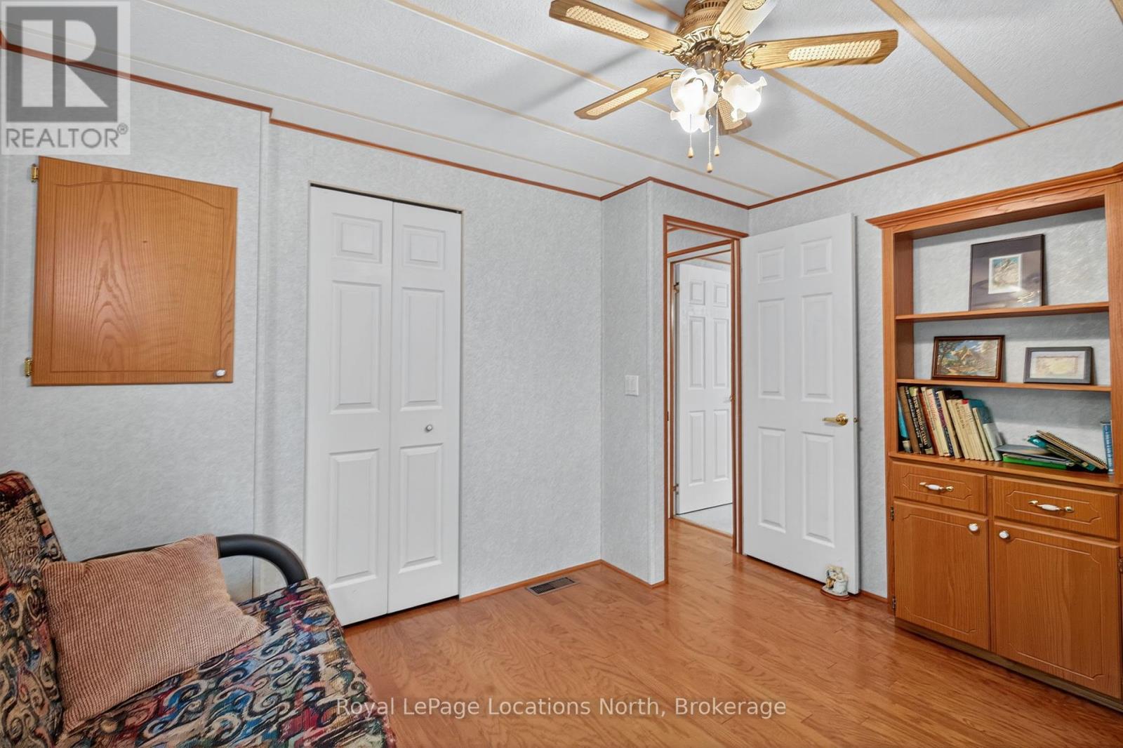 35 The Boardwalk, Wasaga Beach, Ontario  L9Z 3A8 - Photo 34 - S12348263
