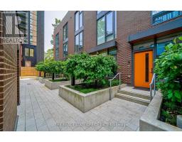 TH 2 - 33 DUNDONALD STREET S, Toronto, Ontario