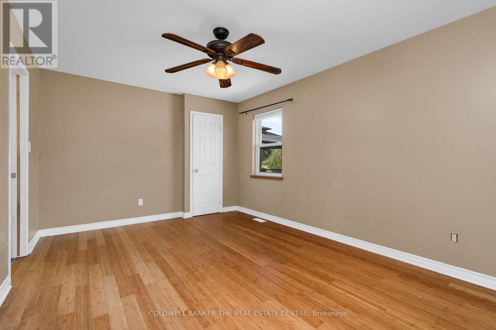 96 Elm Street, Kawartha Lakes, Ontario  K0M 2T0 - Photo 15 - X12369698
