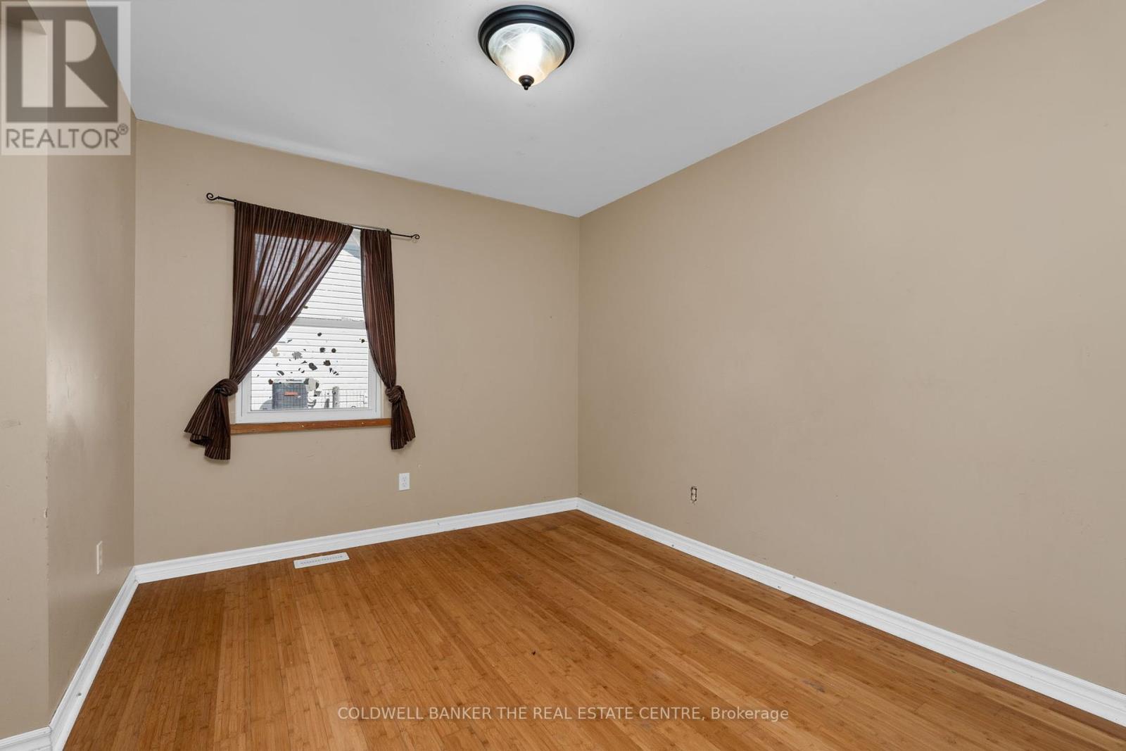 96 Elm Street, Kawartha Lakes, Ontario  K0M 2T0 - Photo 21 - X12369698