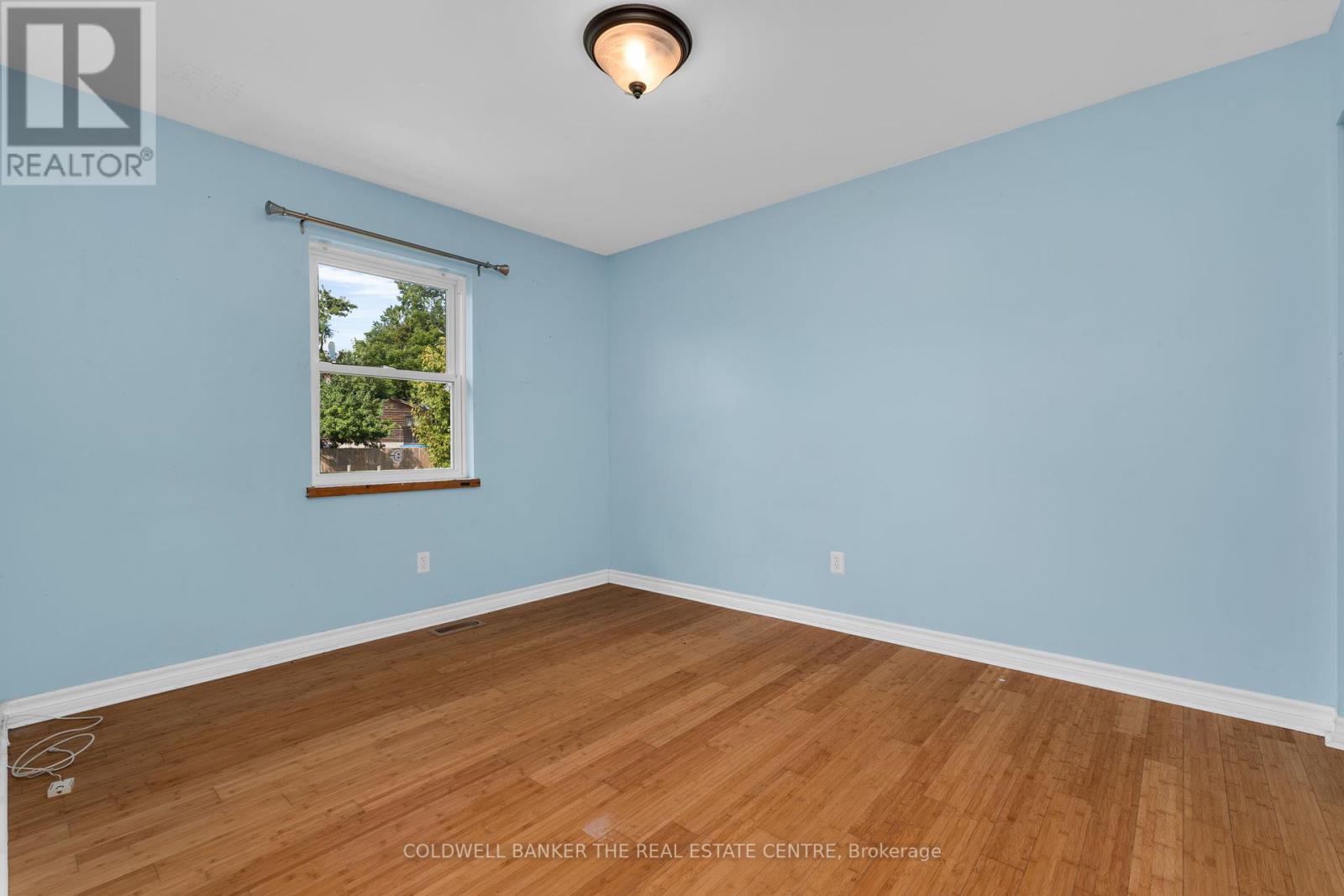 96 Elm Street, Kawartha Lakes, Ontario  K0M 2T0 - Photo 19 - X12369698