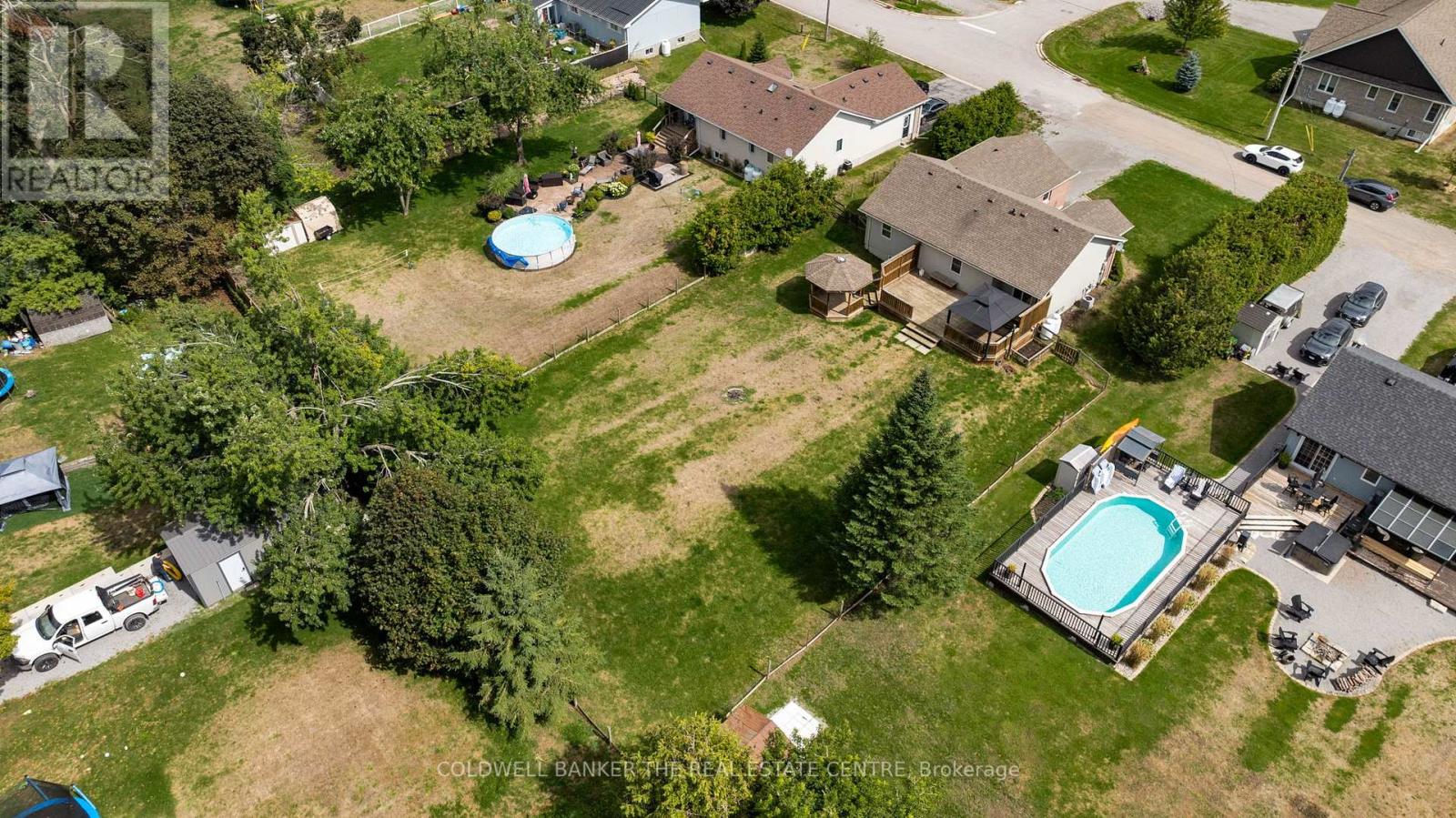 96 Elm Street, Kawartha Lakes, Ontario  K0M 2T0 - Photo 4 - X12369698