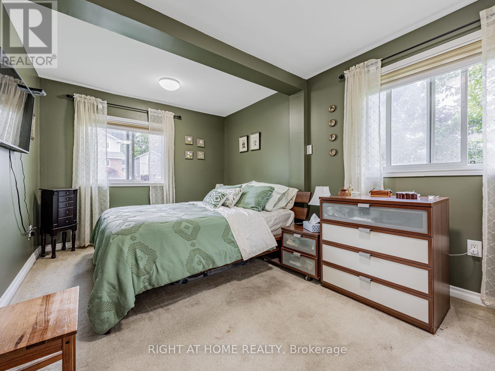 1 Maple Grove Street, Whitchurch-Stouffville, Ontario  L4A 7X3 - Photo 18 - N12371769