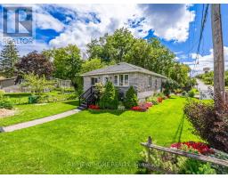 1 MAPLE GROVE STREET, Whitchurch-Stouffville, Ontario