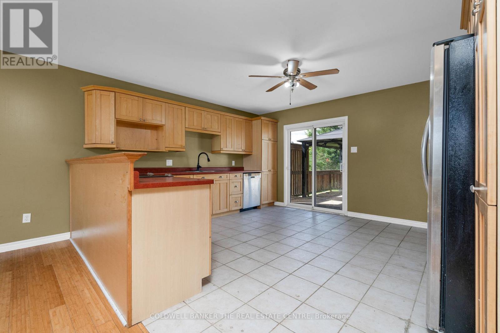 96 Elm Street, Kawartha Lakes, Ontario  K0M 2T0 - Photo 14 - X12369698